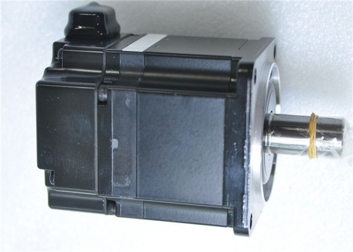 2kw Industrial Servo Motor For Sewing Machine SGMAS 02ACA21 1.9A Voltage