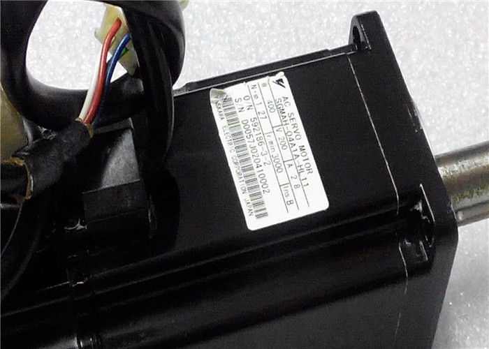 ONE NEW YASKAWA SGMAH-02B1A21 servo motor