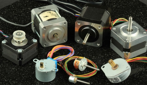 Yaskawa Electric  Industrial AC Servo Motor 100W 200V 0.91A   SGMAH-01A1A2S 0