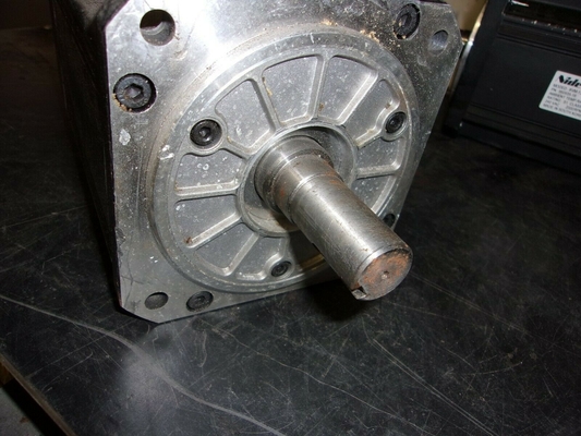 Emerson XVM-130101-CBNS-0000 Servo Motor  XV Series 230 VAC MS Connector 1000 RPM