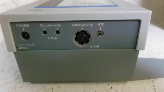 Fisher 13-636-AB30 Conductivity Transmitter Meter  4 Cell 115 VAC 60 HZ LCD Display