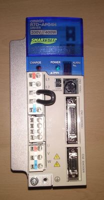 Omron R7D-AP04H AC Servo Driver 5.5amp 1 Phase 200-230vac 50 / 60hz Output