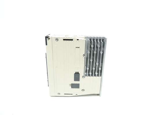 Yaskawa SGDV-R70A21A Servo Motor AZ Sigmas  200 Volt  50W ML3 Rot Sensor Amplifier