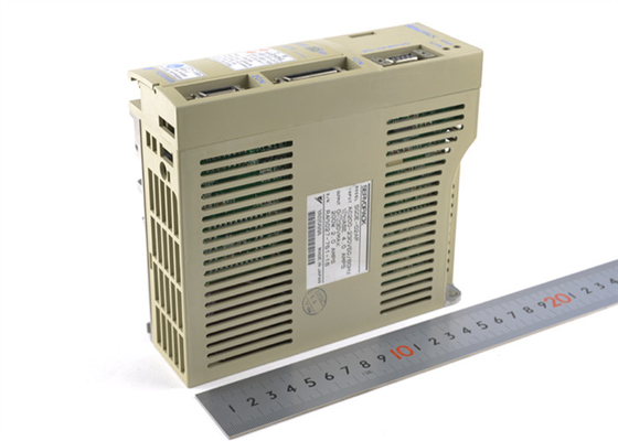 Yaskawa SGDE-02AP Drives-AC Servo Sigma Series Servopack 200W 	Position Control