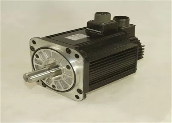 Yaskawa SGMG-05A2A Industrial Servo Motor Original New In Box