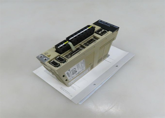 Yaskawa SGDS-01A12A SIGMA 3 DRIVES SERVO AMPLIFIER 1 PHASE 1.2A 200V 100W