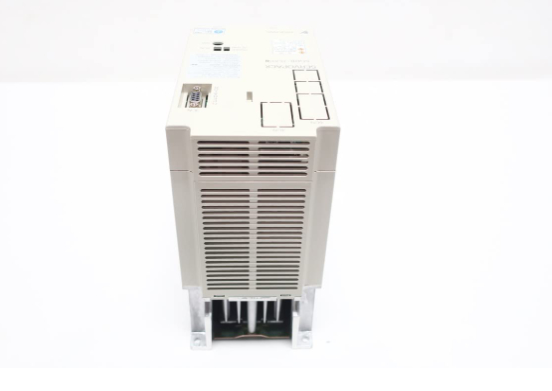 Yaskawa SGDB-15ADG AC SERVO AMPLIFIER 200-230V 10A 1.3KW Position Control