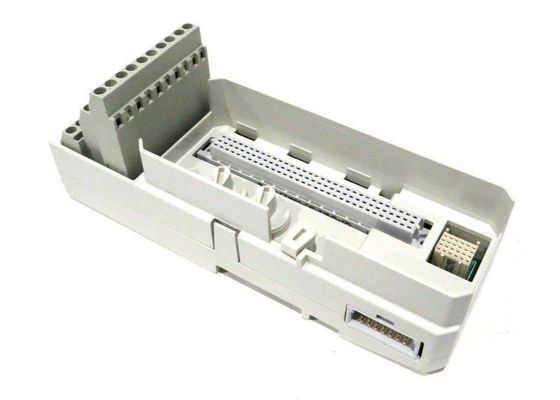 ABB OF 3BSE013231R1 TERMINATION MODULE COMPACT MODULE TU811V1 250V 3A MAX