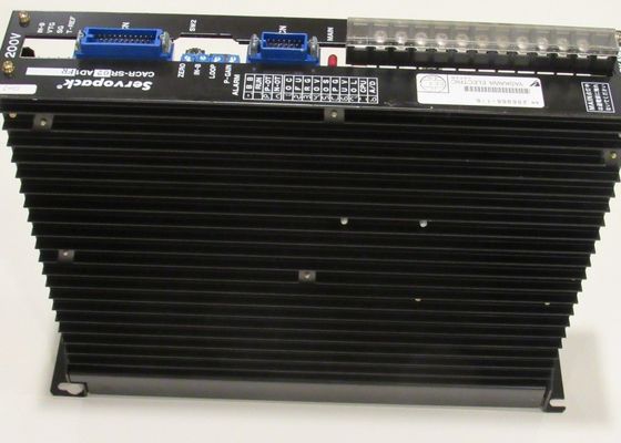 Yaskawa CACR-SR02-AD1-FR Brand New Servo Motor Equipment 200V Voltage