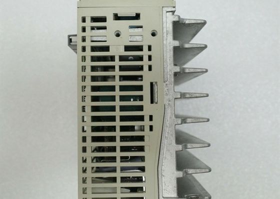 YASKAWA SGDH-04AE Industrial Servo Drive 200-230 VAC 50 / 60 Hz 30 Watts 55 Kw