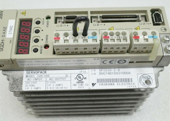 YASKAWA SGDH-04AE Industrial Servo Drive 200-230 VAC 50 / 60 Hz 30 Watts 55 Kw