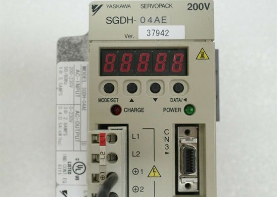 YASKAWA SGDH-04AE Industrial Servo Drive 200-230 VAC 50 / 60 Hz 30 Watts 55 Kw