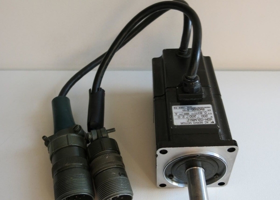 YASKAWA SGMPH-15A1A-Y11  MOTOR AC SERVO SIGMA II 1.5KW B/T AXIS SK45X