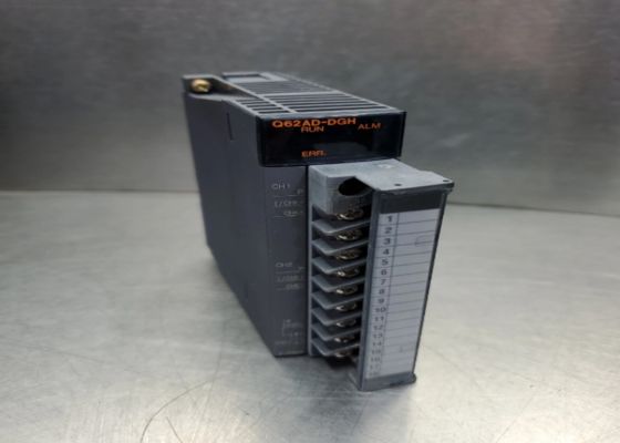 Q62AD-DGH Mitsubishi  Universal Model Redundant  Power Supply Module 100 To 240 V AC