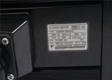 Small AC Induction Servo Motor YASKAWA SGMGH-30ACA21 UTSIH-B17CK Black Color