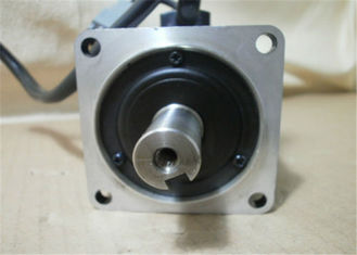 Yaskawa NEW ORIGINAL AC SERVO MOTOR 0.637N.M  3000r/mim SGMAH-02A1F-AP51