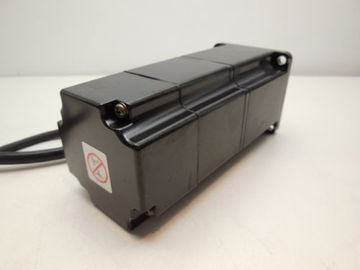 New Yaskawa AC SERVO MOTOR 200V 3000/min SGM-02A312B Industrial Servo Motor
