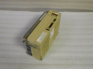 New ServoPack Yaskawa  3 Phase Input 200-230v Servo Motor Driver 2KW SGDM-20AD-RY1