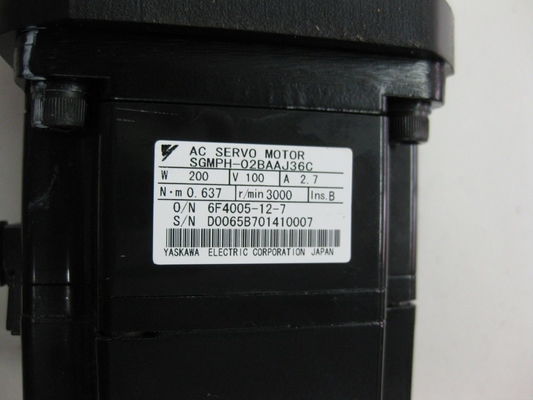 SGMPH-02BAAJ36C Yaskawa Motors AC Servo SGMPH Sigma II 200W 100V 24VDC Brake