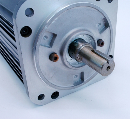 USAGED-05L22K YASKAWA AC Servo Motors 200V Shaft Straight Keyway  Totally Enclosed