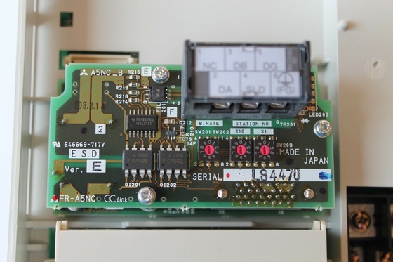 MITSUBISHI FR-A560-2.2K-NA DRIVE 3 HP 575 VAC 3 PHASE 2.2 KW