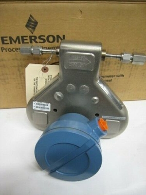 EMERSON CMF010M323NWBUEZZZ  Rmass Flow Senso brand new and original.