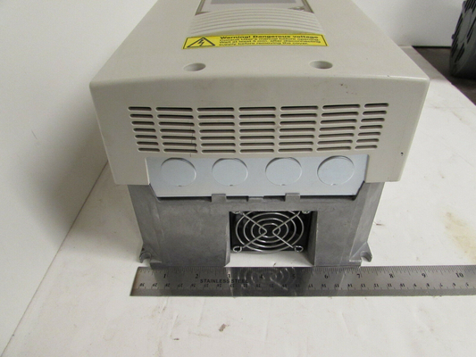 ABB ACS301-1P6-3 AC DRIVE 3 PHASE 380-480 VAC INPUT 50/60 HZ 3.0 AMP