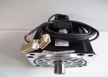YASKAWA AC SERVO MOTOR 10.7A 8.43N.m Servo Motor 1500RPM SGMGH-13A2A-YR13