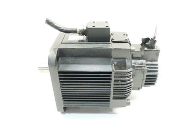 New Yaskawa 	Industrial  Servo Motor 1500rpm 2900w 18.6nm SGMGH-30A2A-YR12