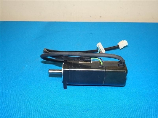 YASKAWA SGM-01A3SU11 SERVO MOTOR  200V  100W 0.87A 3000RPM NEW