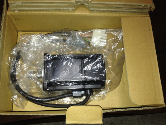 YASKAWA SGMAH-02AAA21 SERVO MOTOR 0.2 KW 230 VAC 13-BIT INCREMENTAL