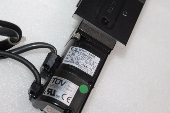 YASKAWA SGMAH-04A1A61D-0Y SERVO MOTOR SIGMA-II SUPER HIGH POWER RATE TYPE 0.4 KW 230 VAC