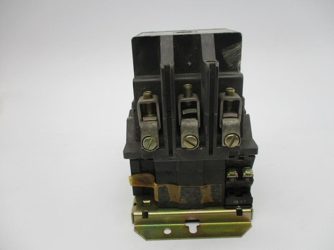 A201K3CB 5277C15G07 Electric Motor Starter 90A Front Connected Three Pole Open Size