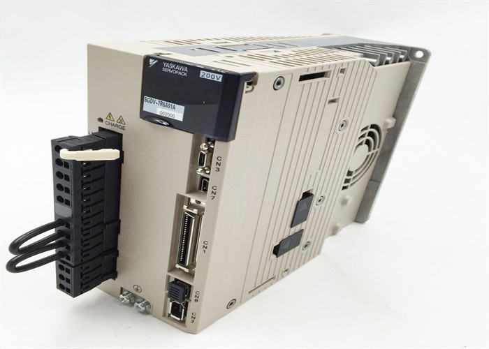 Yaskawa SGDV-7R6A01A AC Servo Motor Sigma 5 200 V Voltage 850 W Power Rating