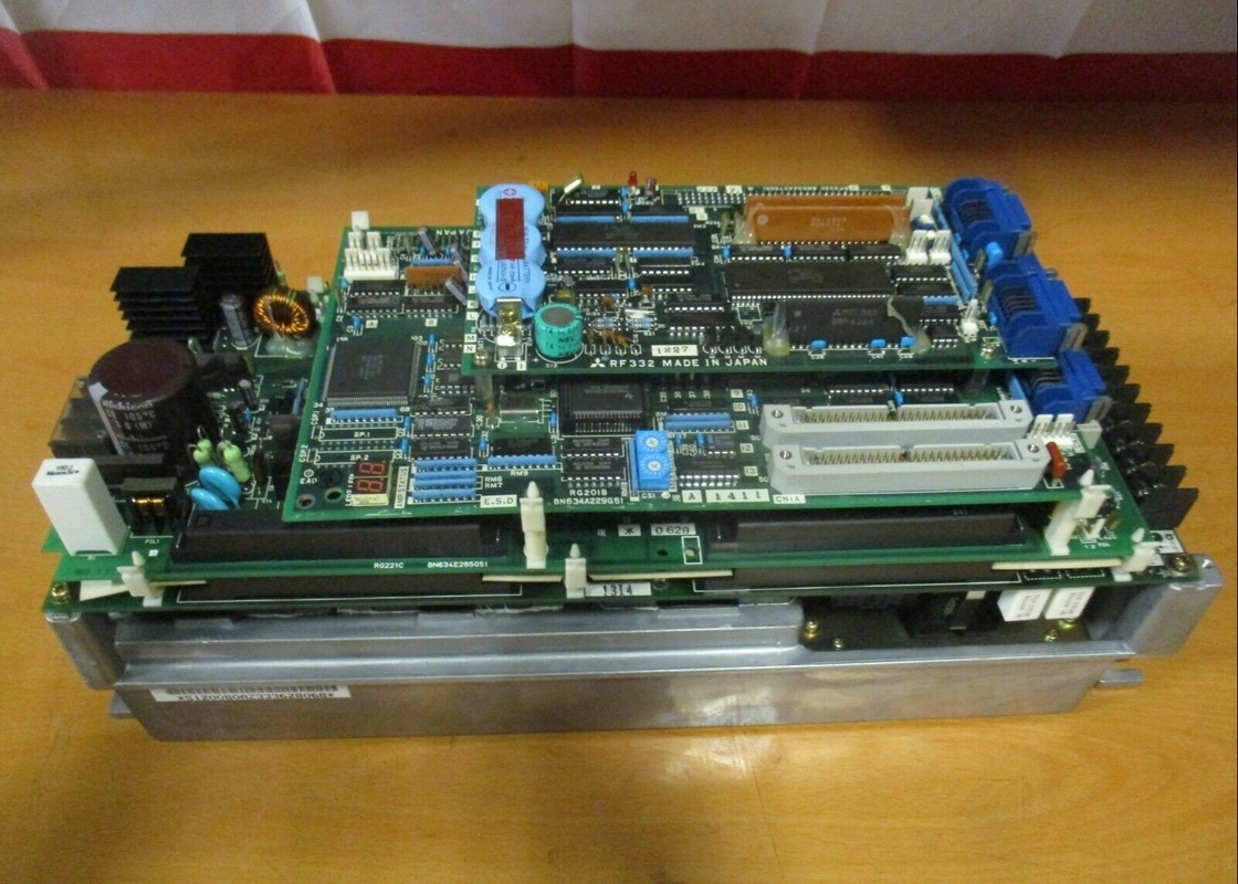 Mitsubishi MR-S12-80A-Z33 SERVO DRIVE SERVO AMP AC SERVO DRIVE 2 AXIS OPTION CARD