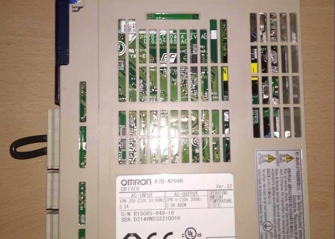 Omron R7D-AP04H AC Servo Driver 5.5amp 1 Phase 200-230vac 50 / 60hz Output