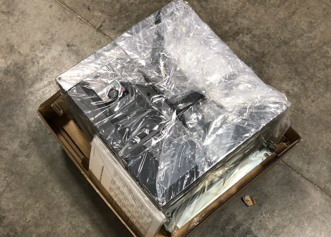 Mitsubishi FR-A820-01870-E160 230 V 115 A 3 Phase Input 3 Phase Output 60 HP