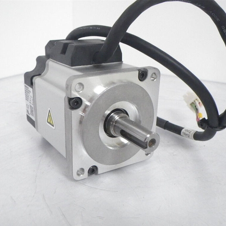 Industrial Servo Motor OMRON R88MG90010TBS2Z 200V 900W Cyclic