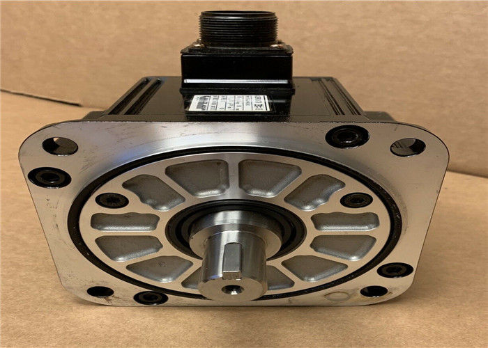 Industrial Yaskawa Electric 200V AC Servo Motor SGMGH09ACA6S 7.1A