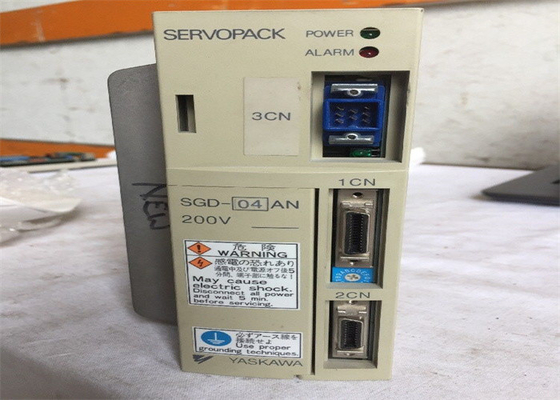 Yaskawa SGD-04AN AC SERVO AMPLIFIER 200-230V 6A 50/60HZ 400W NEW