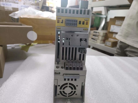 2.2kW Three Phase 400v 50 60Hz Lenze Inverter Drives 8400 E84AVSCE2224VB0