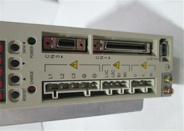 Industrial  Electric Servo Drive Yaskawa AC Servopack 0.4KW SGDM-04ADA-TE3B New in box