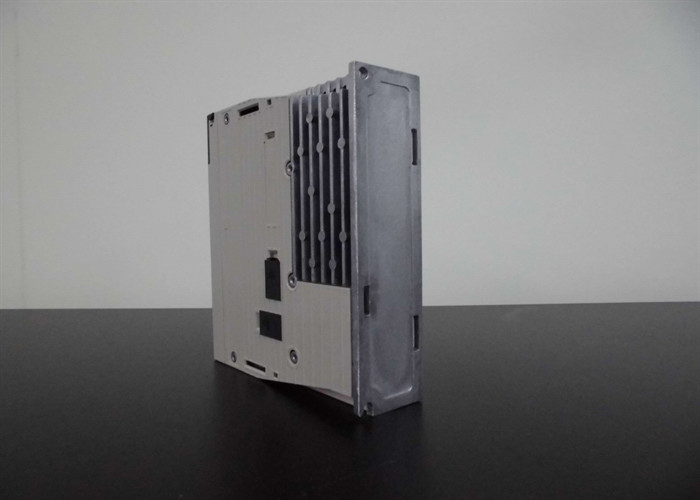 Yaskawa SGDV-R70A01A Sigma 5 Drives AC Servo 200 V 3 PHASE Base Mounted