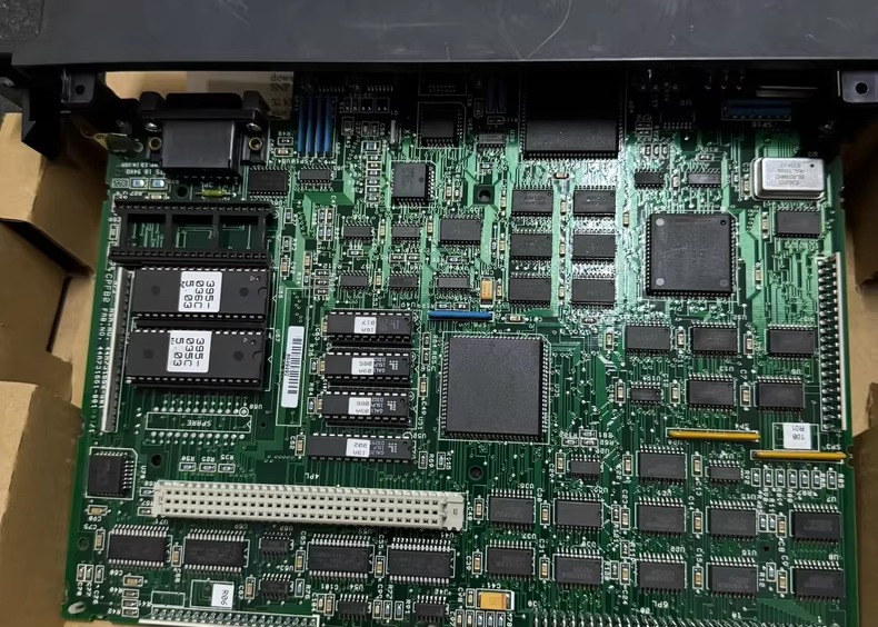 GE Fanuc IC697CPU731 Expandable CPU Module Single Slot 512 Inputs And ...
