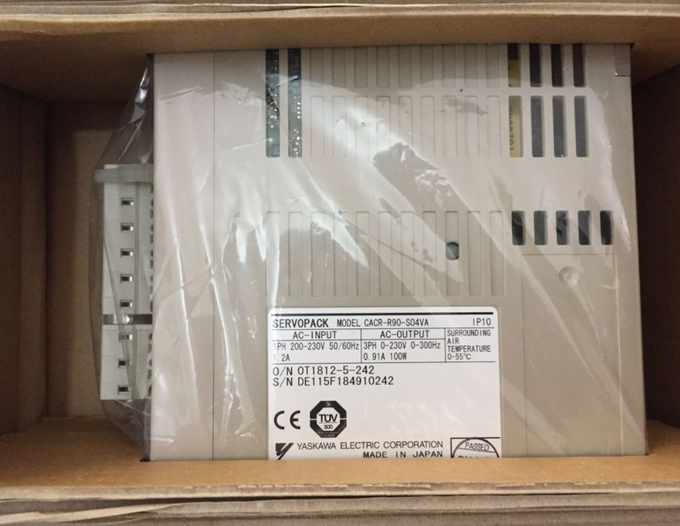 Yaskawa CACR-R90-S04VA Industrial Servo Drives New Original Box 0